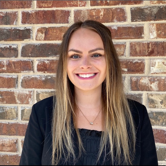 Meet your Posher, Chrissy - Picture 2 of 2